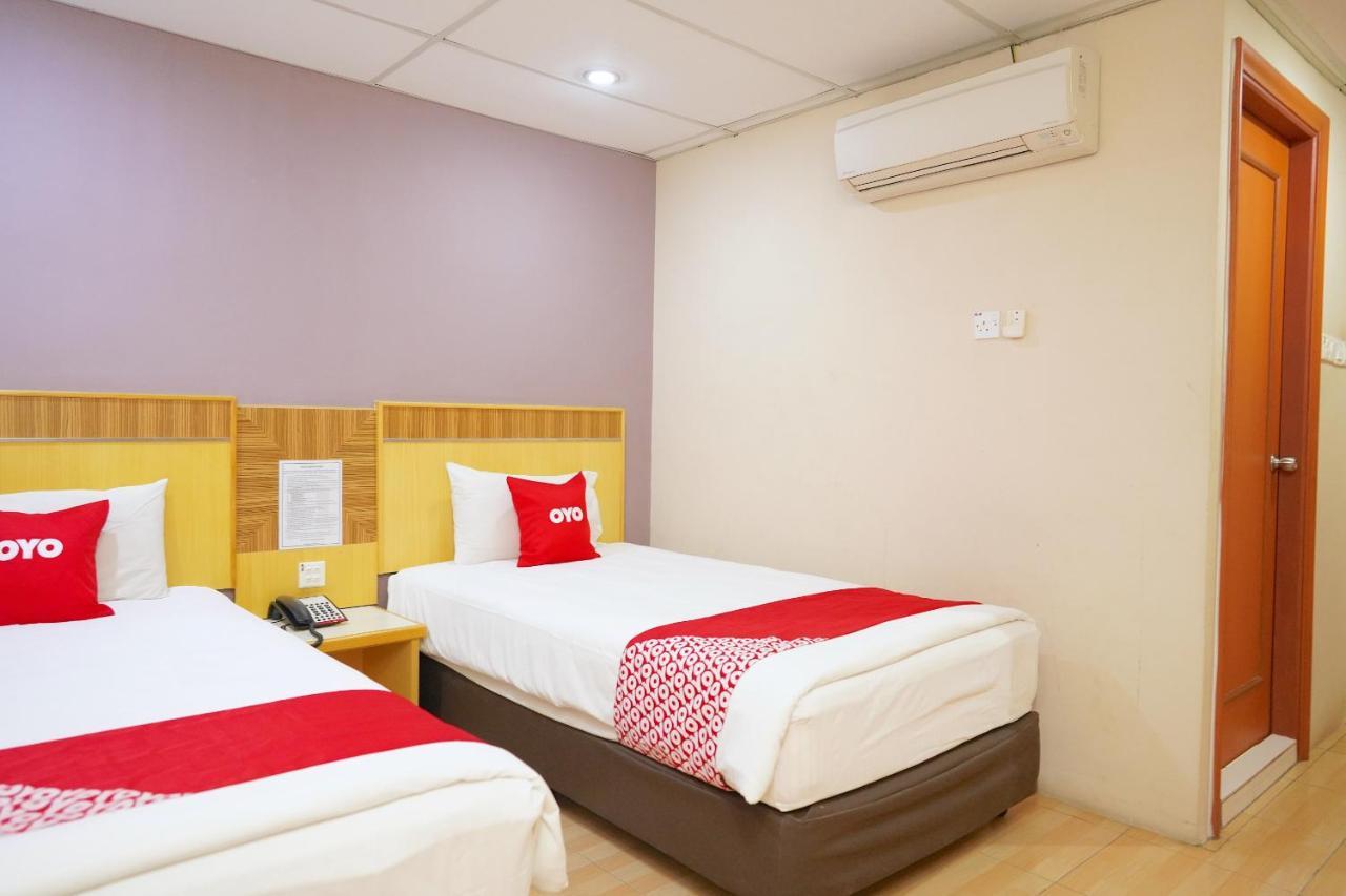 בינטולו Oyo 89866 Houz Inn מראה חיצוני תמונה
